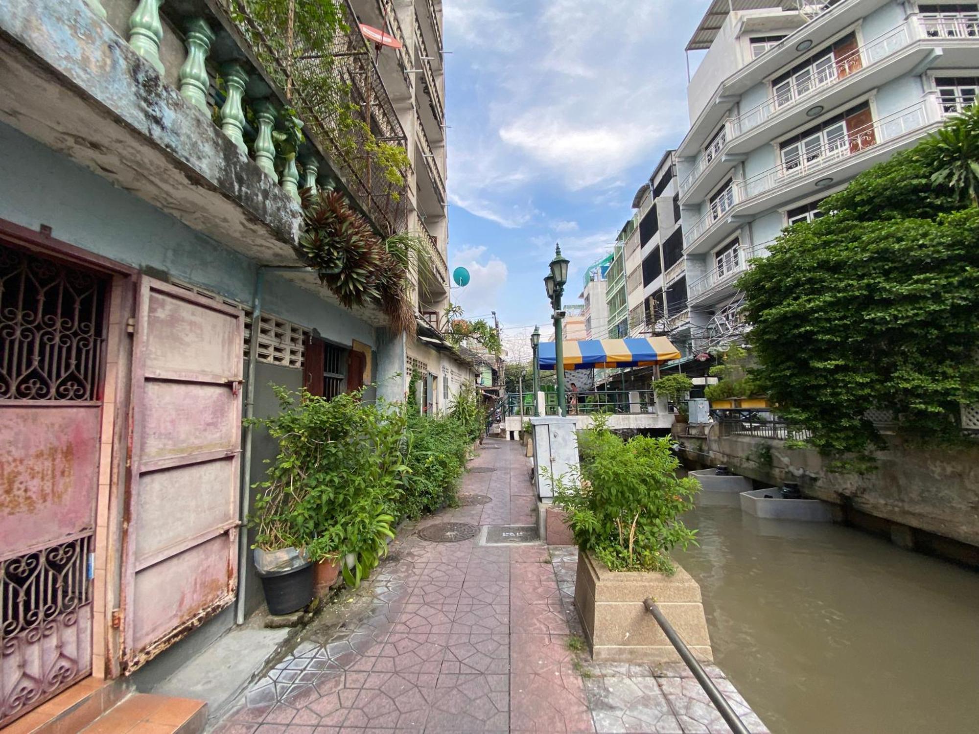 Bangkok Neighborhood Hostel ภายนอก รูปภาพ